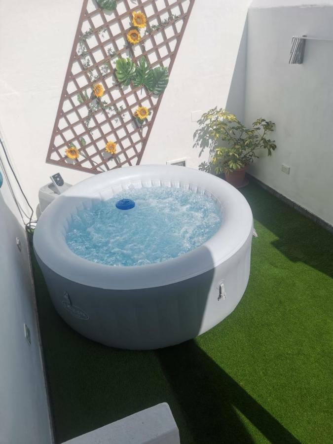 Chalet Con Jacuzzi Climatizado, Barbacoa Y Cerca De La Playa Abades  Kültér fotó