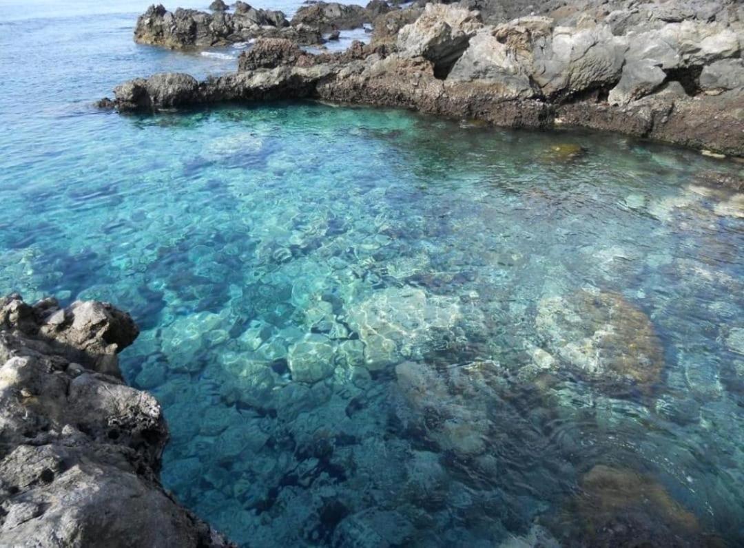 Chalet Con Jacuzzi Climatizado, Barbacoa Y Cerca De La Playa Abades  Kültér fotó